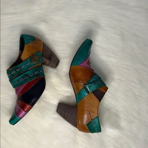 Elite by corkys  sawtooth heel ankle boots boho